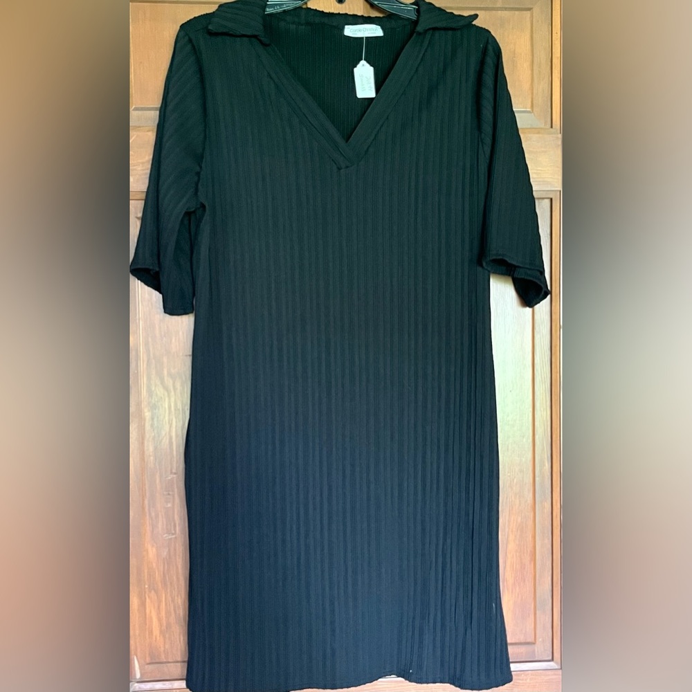 Woman’s Small Black Ribbed V-Neck Short Sleeve Dress. Brand New
